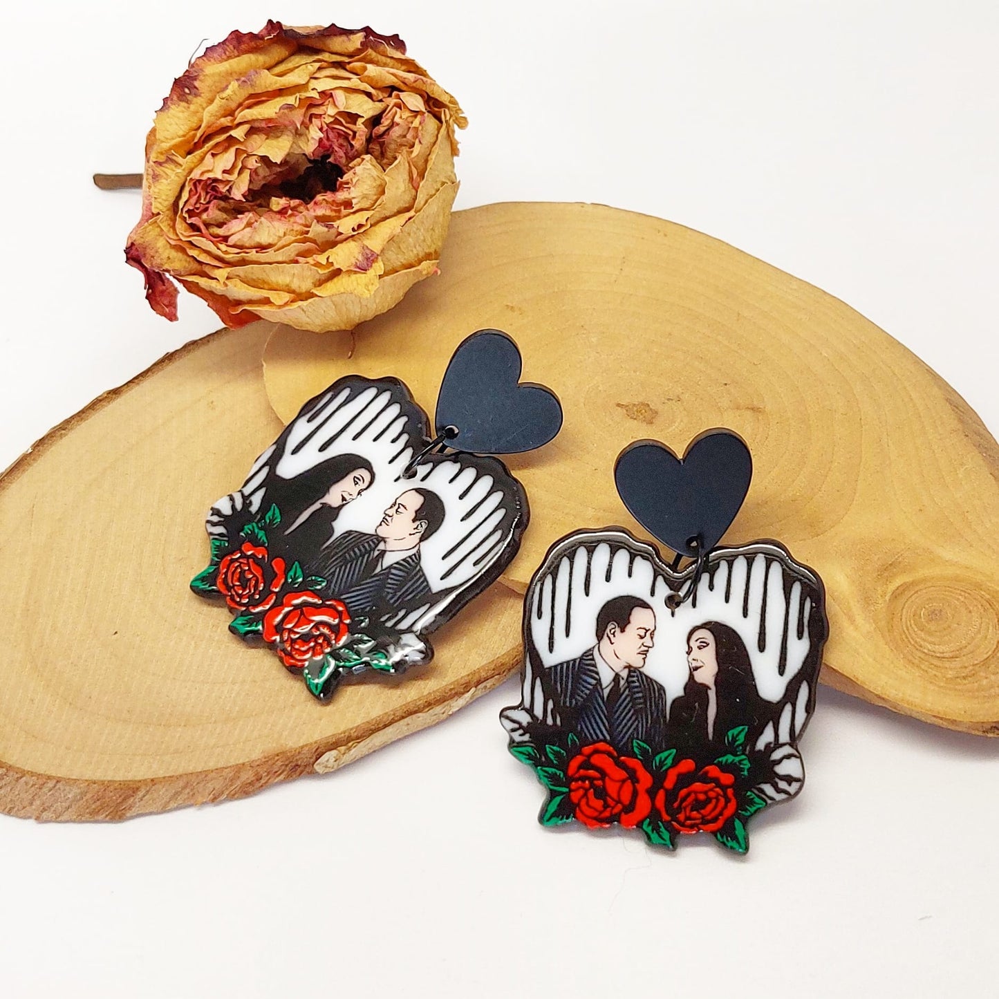 Wir rocken mit Stil - Ohrstecker "Gomez Loves Morticia"