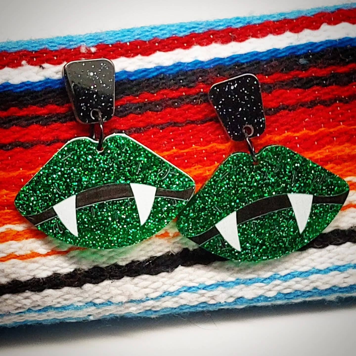 Wir rocken mit Stil - Ohrstecker "Creepy Cute Vampire Bite"