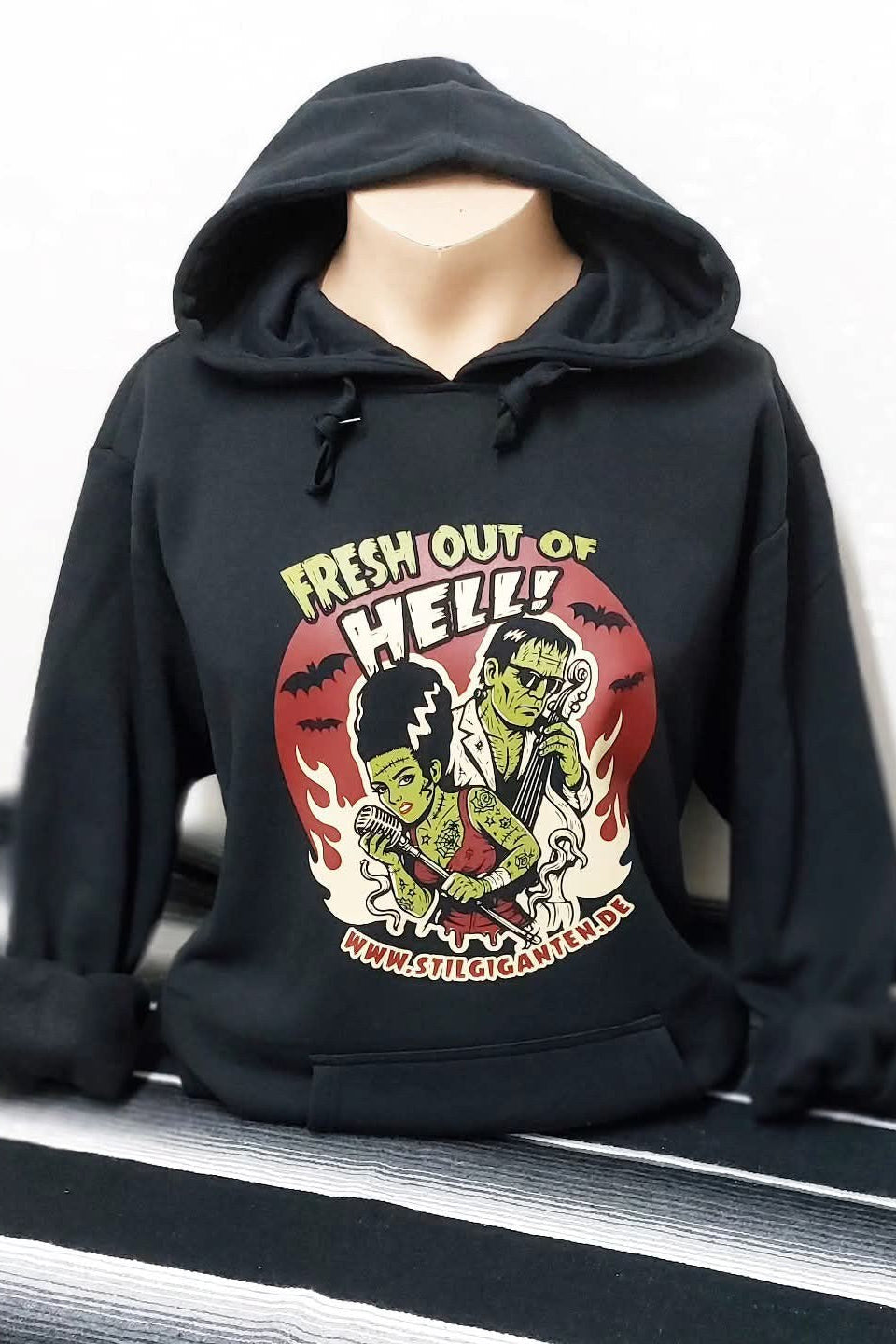Stilgiganten Hoodie "FRESH OUT OF HELL"