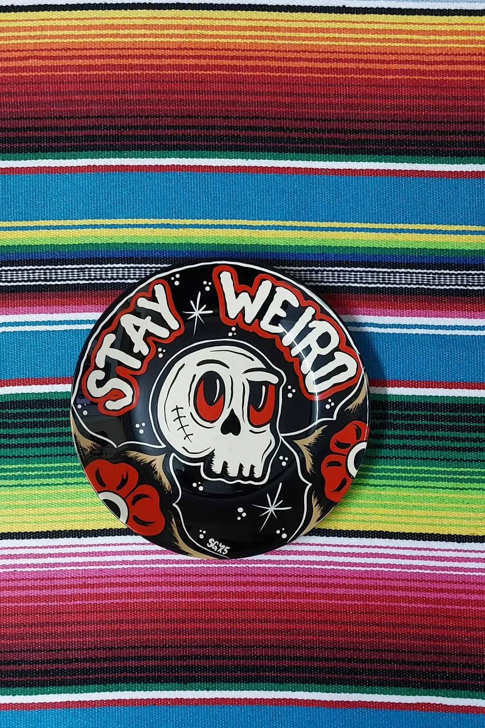 Stilgiganten Kustom Teller "STAY WEIRD"