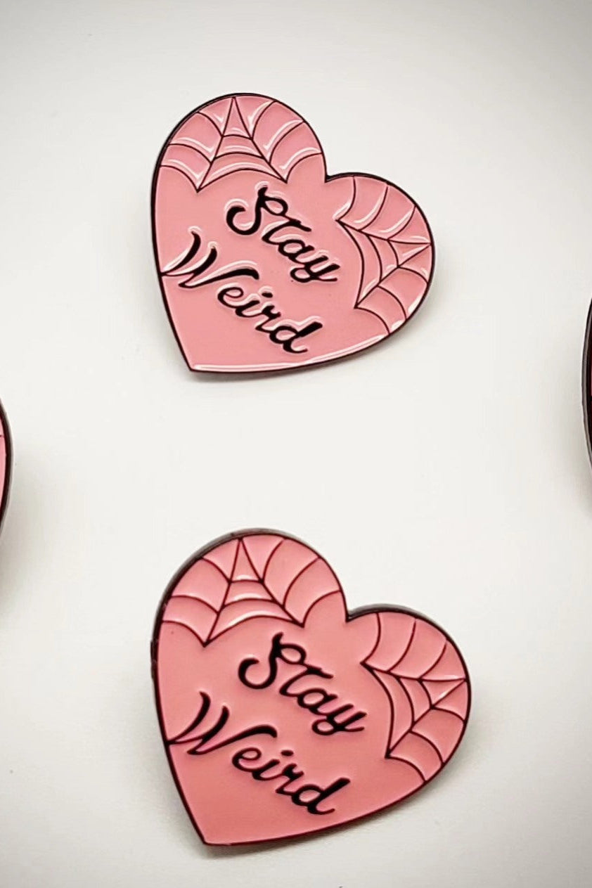 Anstecker/Pin "Stay Weird"