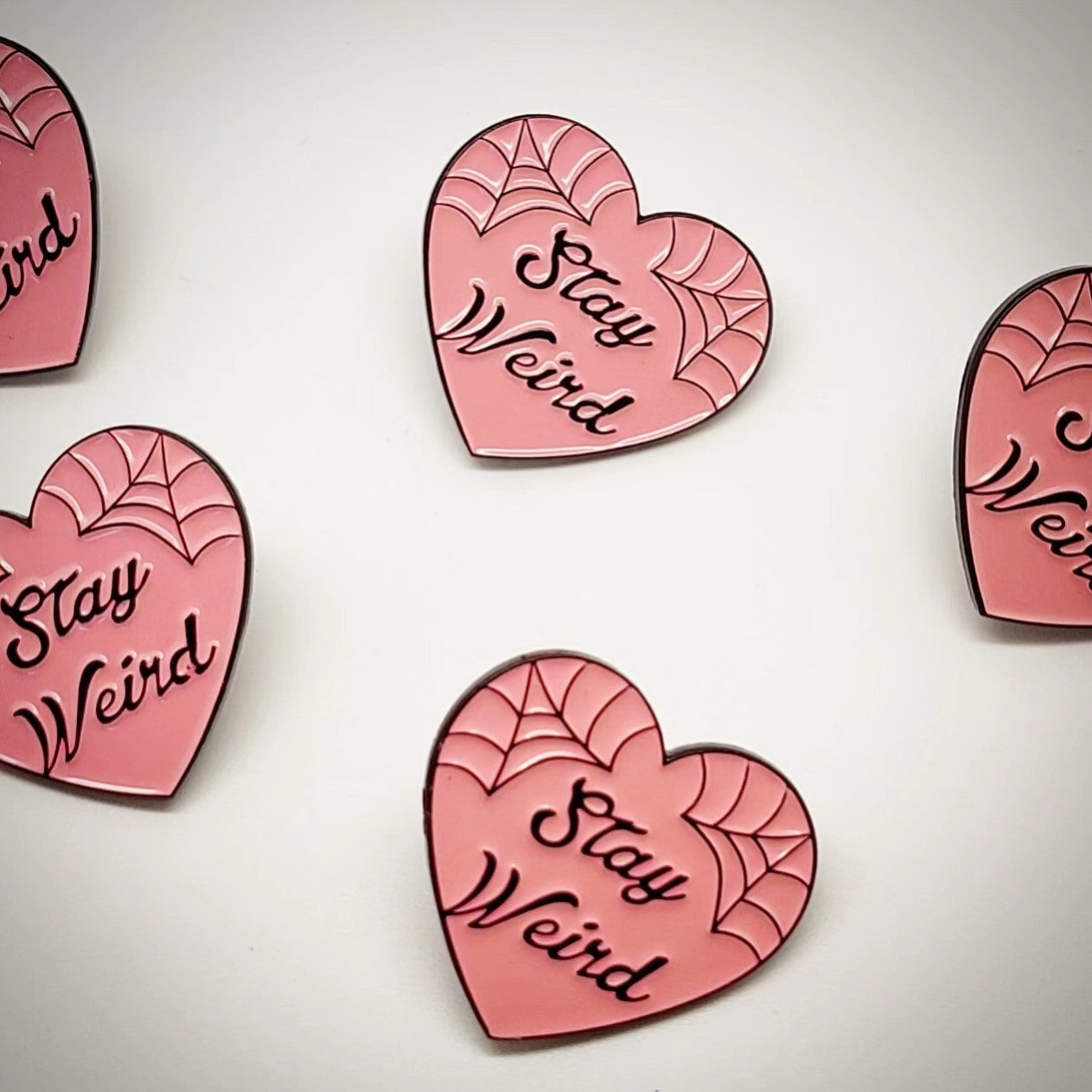 Anstecker/Pin "Stay Weird"