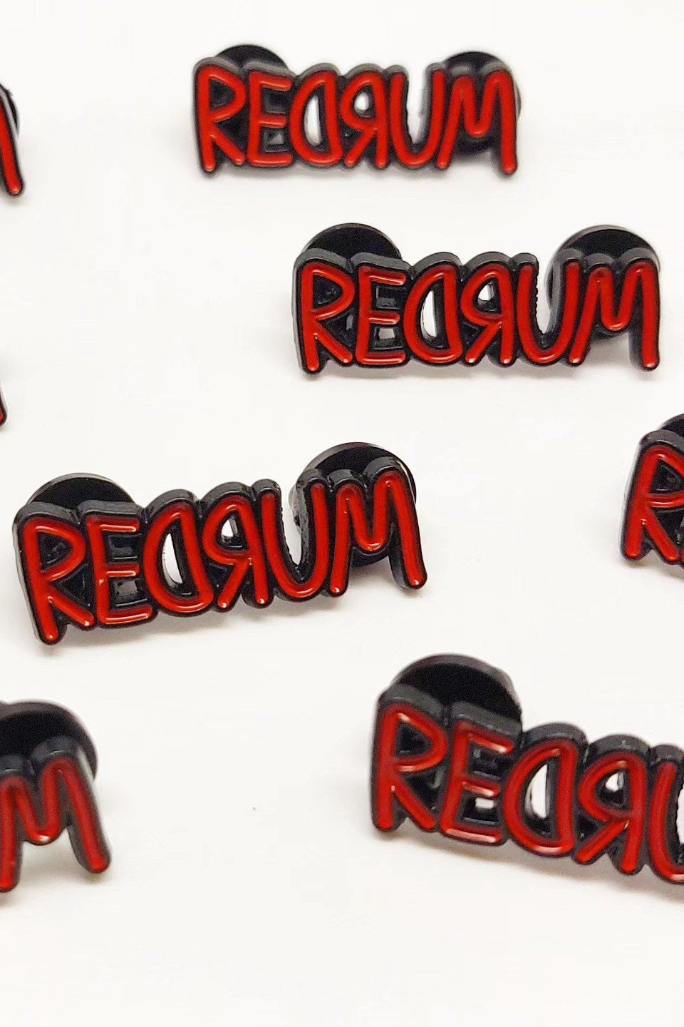 Anstecker/Pin "REDRUM"