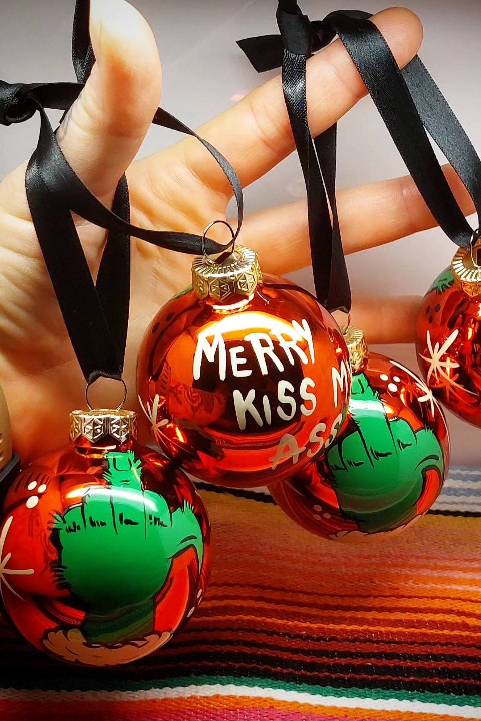 Stilgiganten Kustom Deko Anhänger / Weihnachtsbaumkugel "Merry Kiss My A**"