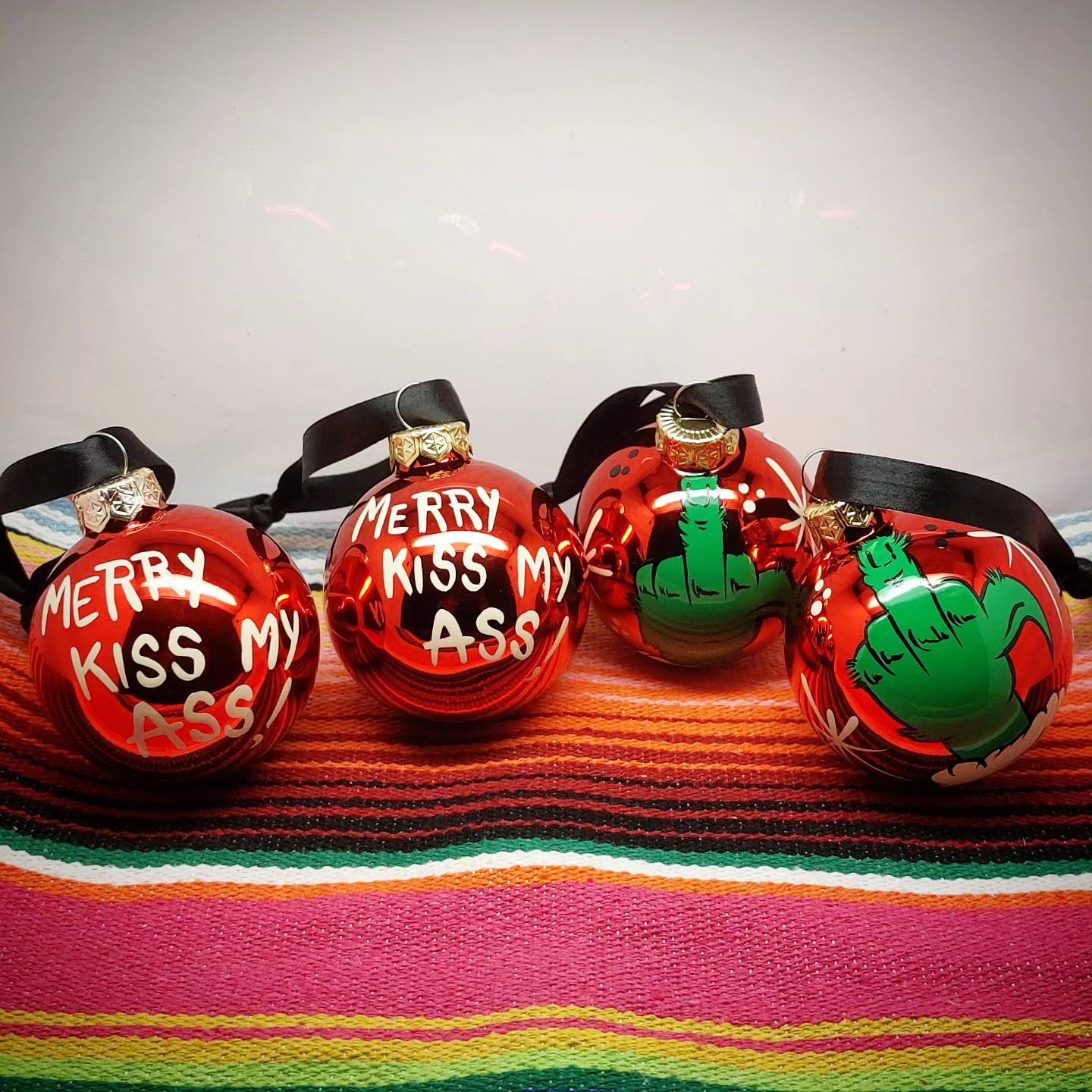 Stilgiganten Kustom Deko Anhänger / Weihnachtsbaumkugel "Merry Kiss My A**"