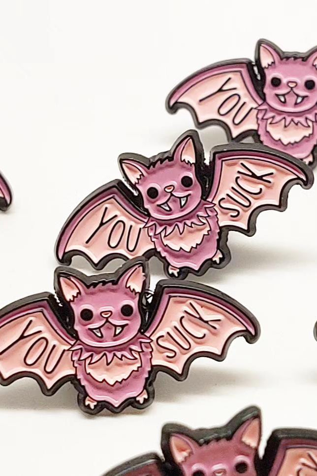 Anstecker/Pin "YOU S*CK"