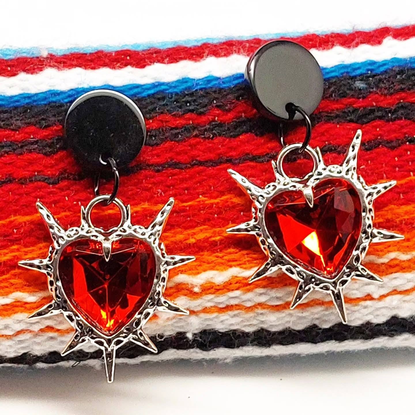 Wir rocken mit Stil - Ohrstecker "Dark Love"