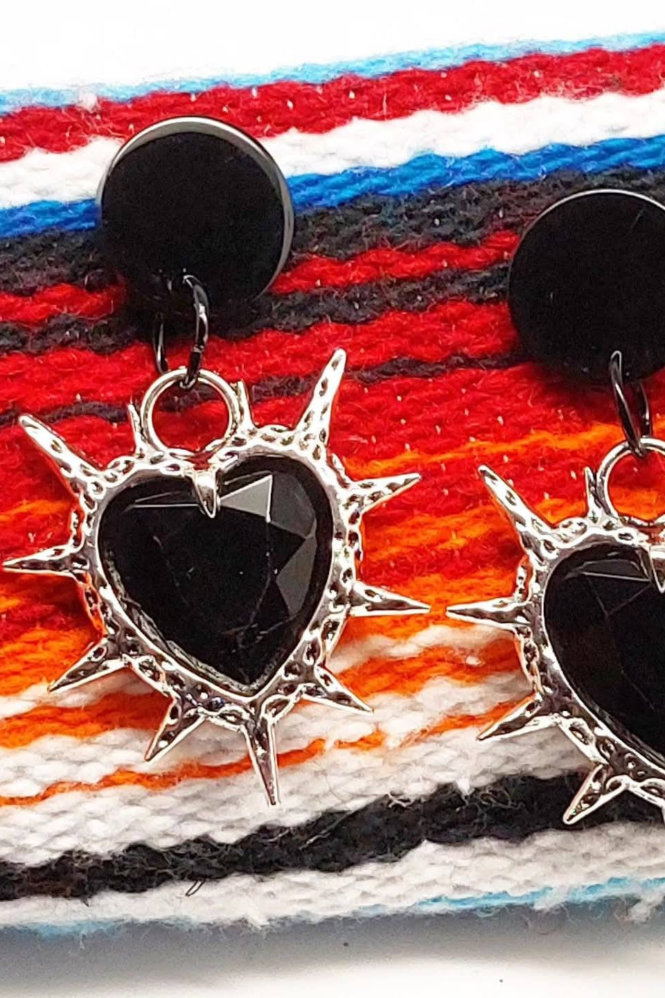 Wir rocken mit Stil - Ohrstecker "Dark Love"