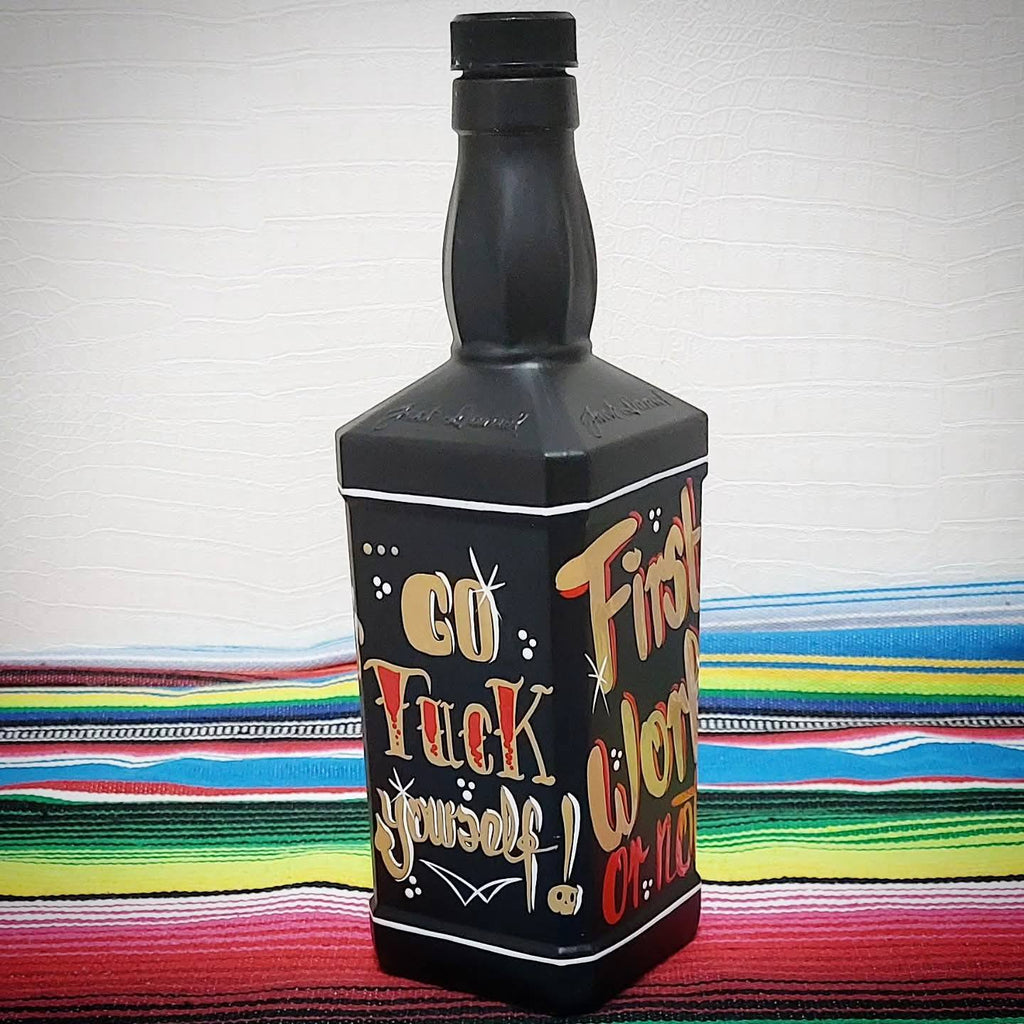 Stilgiganten Kustom Deko "Whiskyflasche - GET YOUR TATTOO now"