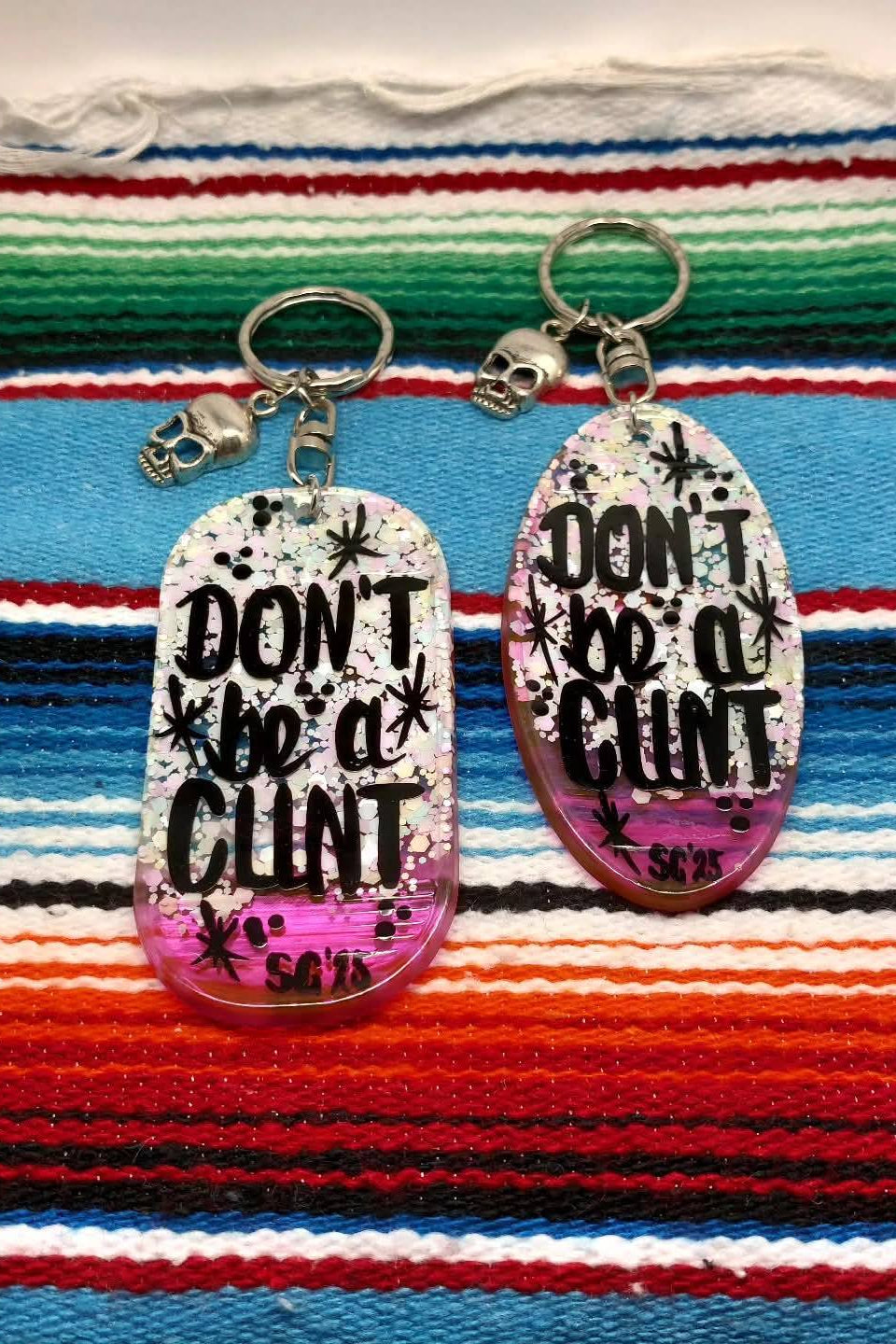 Stilgiganten Kustom Schlüsselanhänger "Don`t be a C*NT - Cool Glitter Edition"
