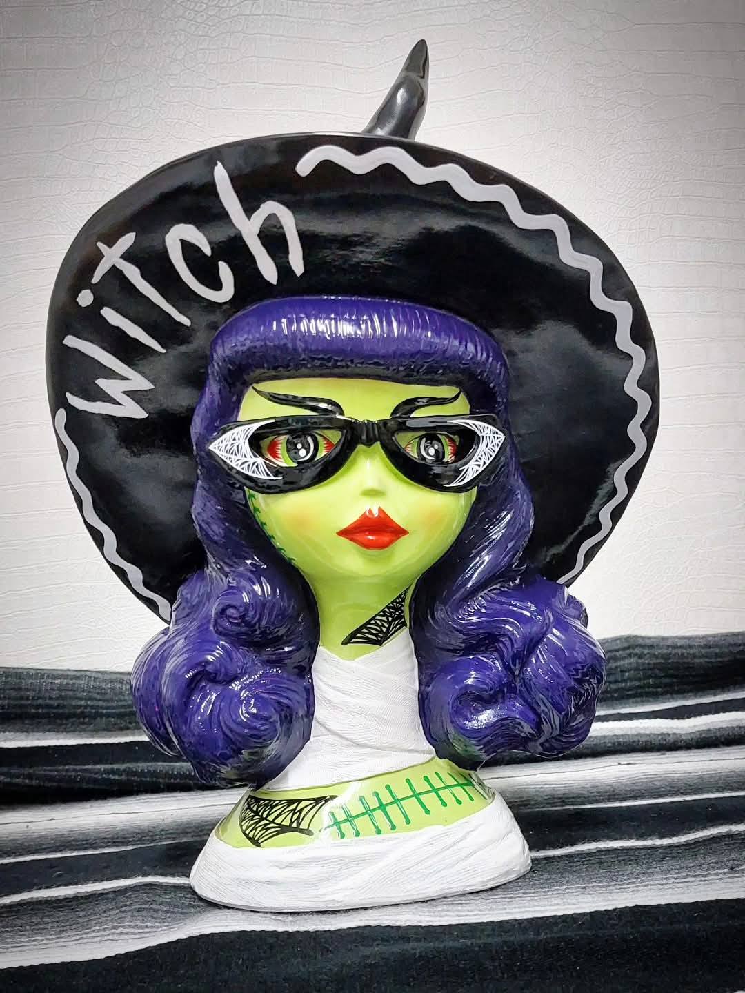 Kustom Deko Büste "Witch No.2"