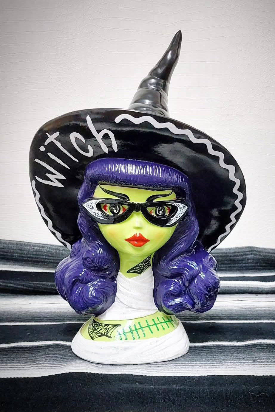 Kustom Deko Büste "Witch No.2"