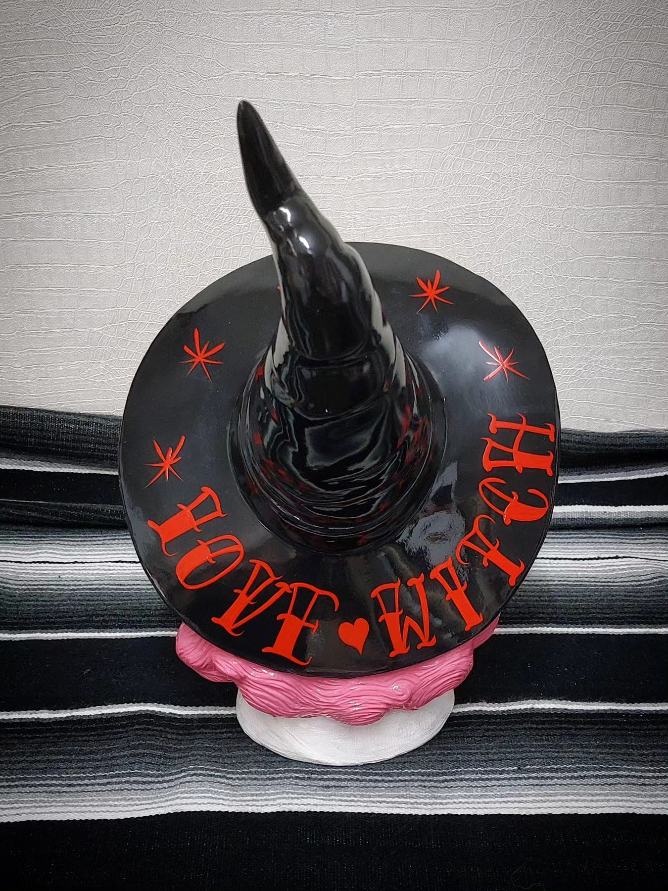 Kustom Deko Büste "LOVE WITCH"