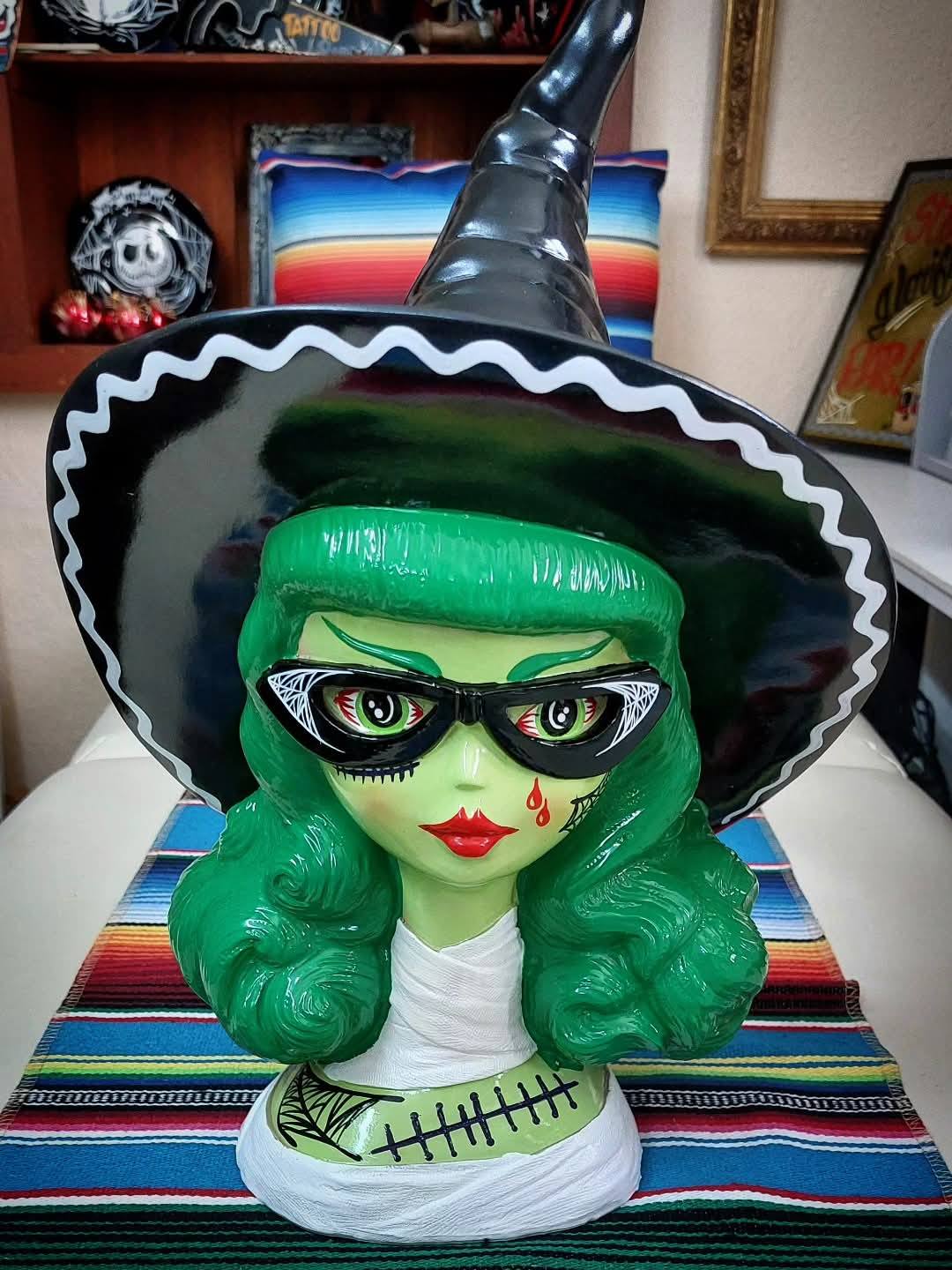 Kustom Deko Büste "Creepy Green Witch"