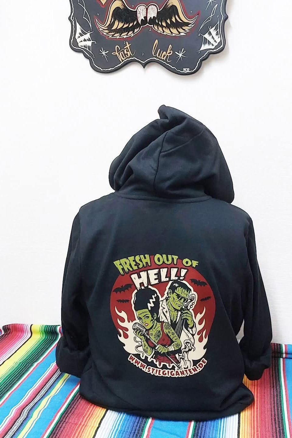 Stilgiganten Zipper "Fresh out of HELL"