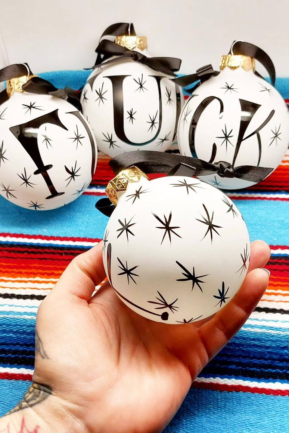 Große Stilgiganten Kustom Weihnachtsbaumkugel "F*CK"