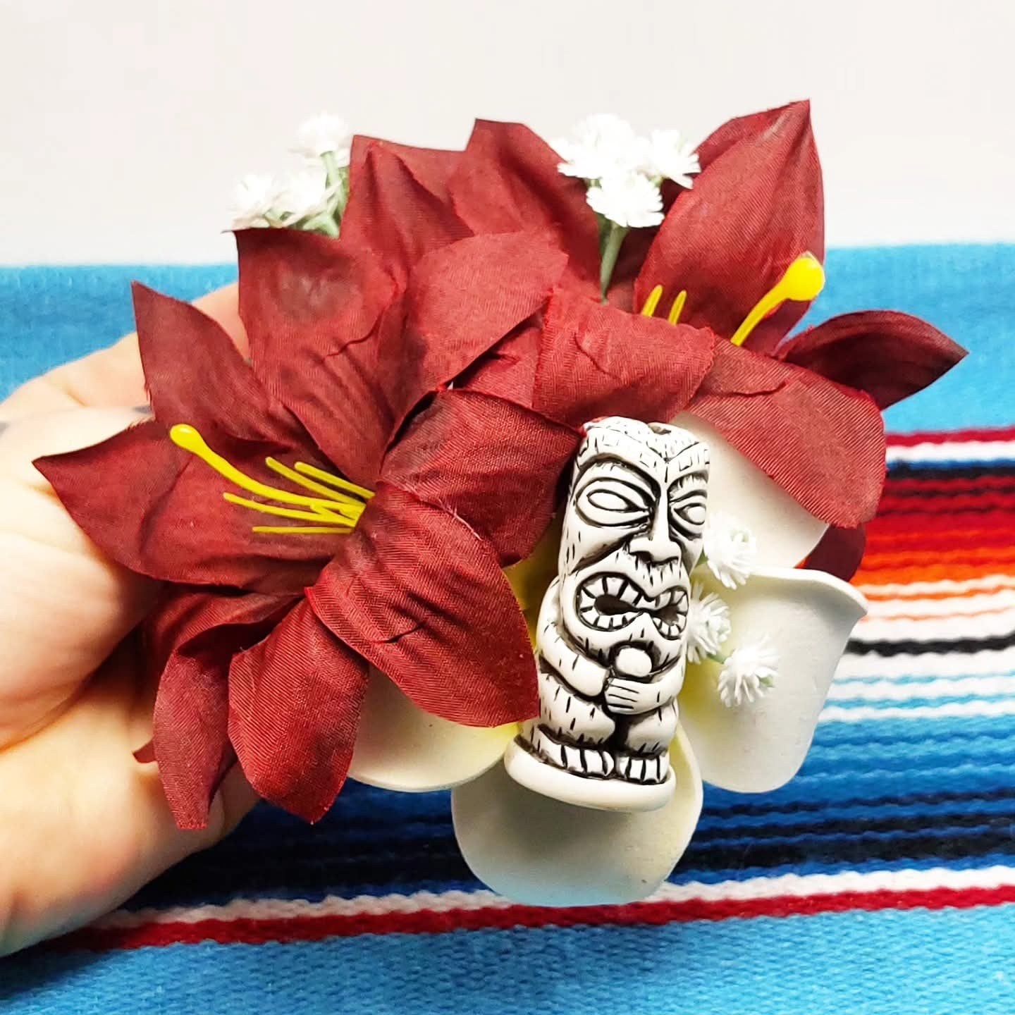 Stilgiganten Haarblumenspange "Tiki - Cute PinUp Vibes"