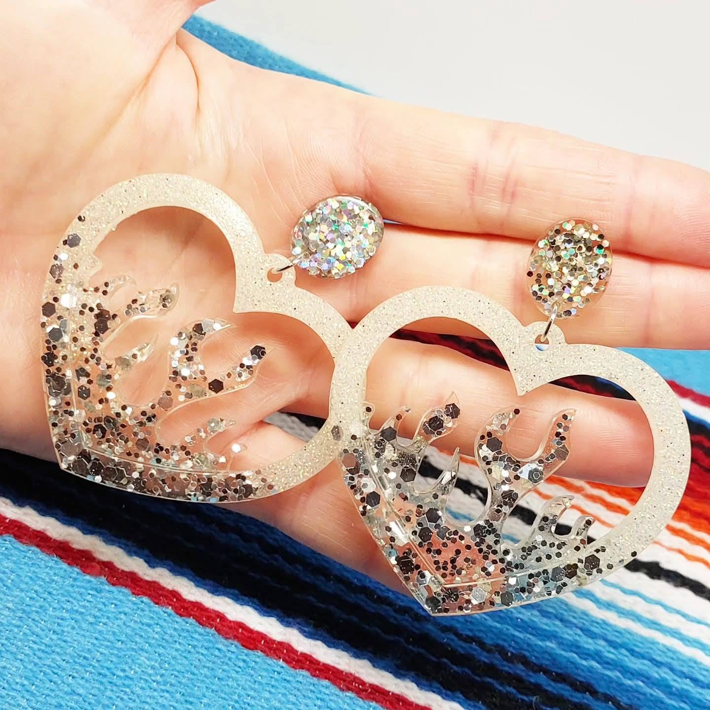 Stilgiganten Kustom Ohrstecker "Vintage Glamour - Hellish Love"