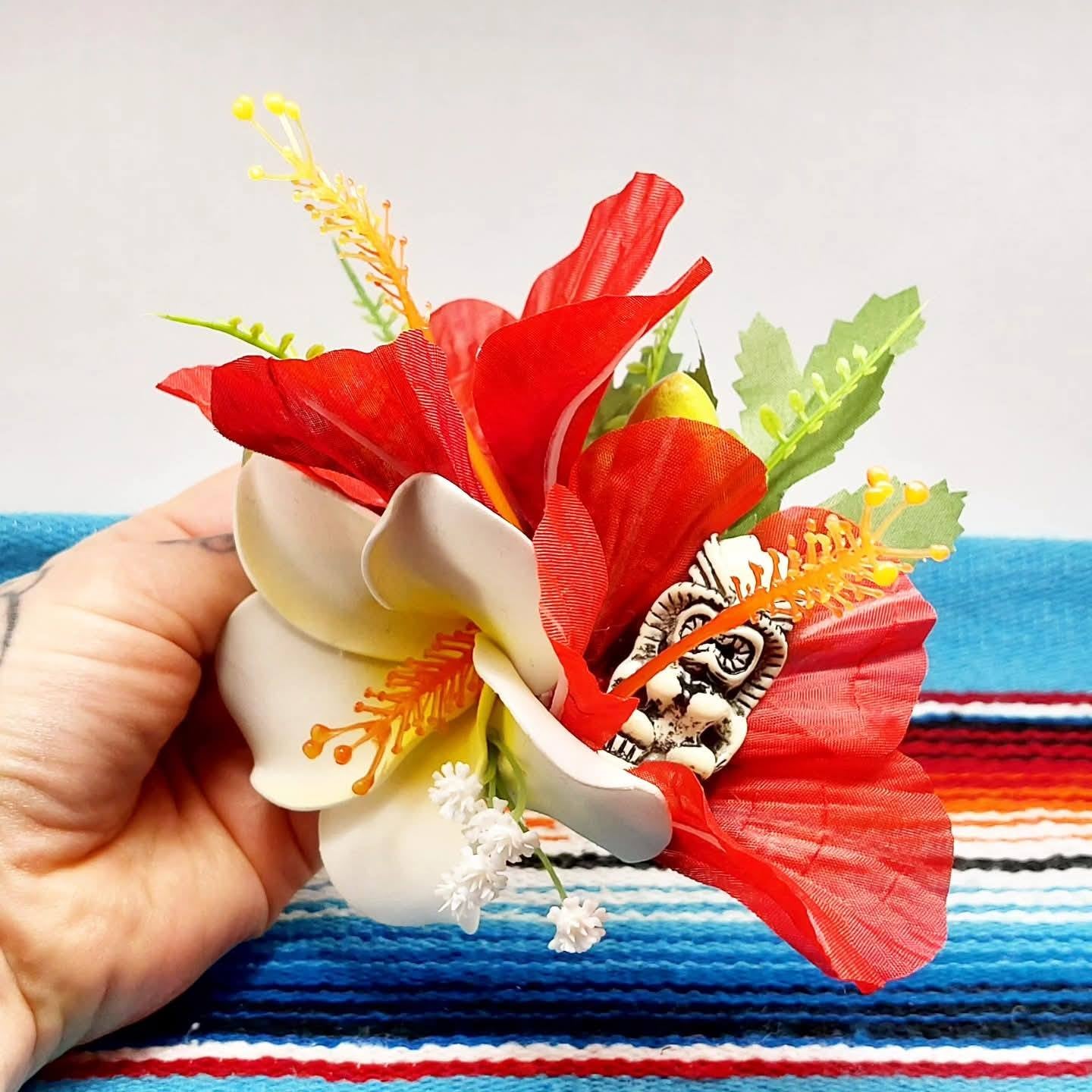 Große Stilgiganten Haarblumenspange "TIKI - Hot Swinging Vibes"