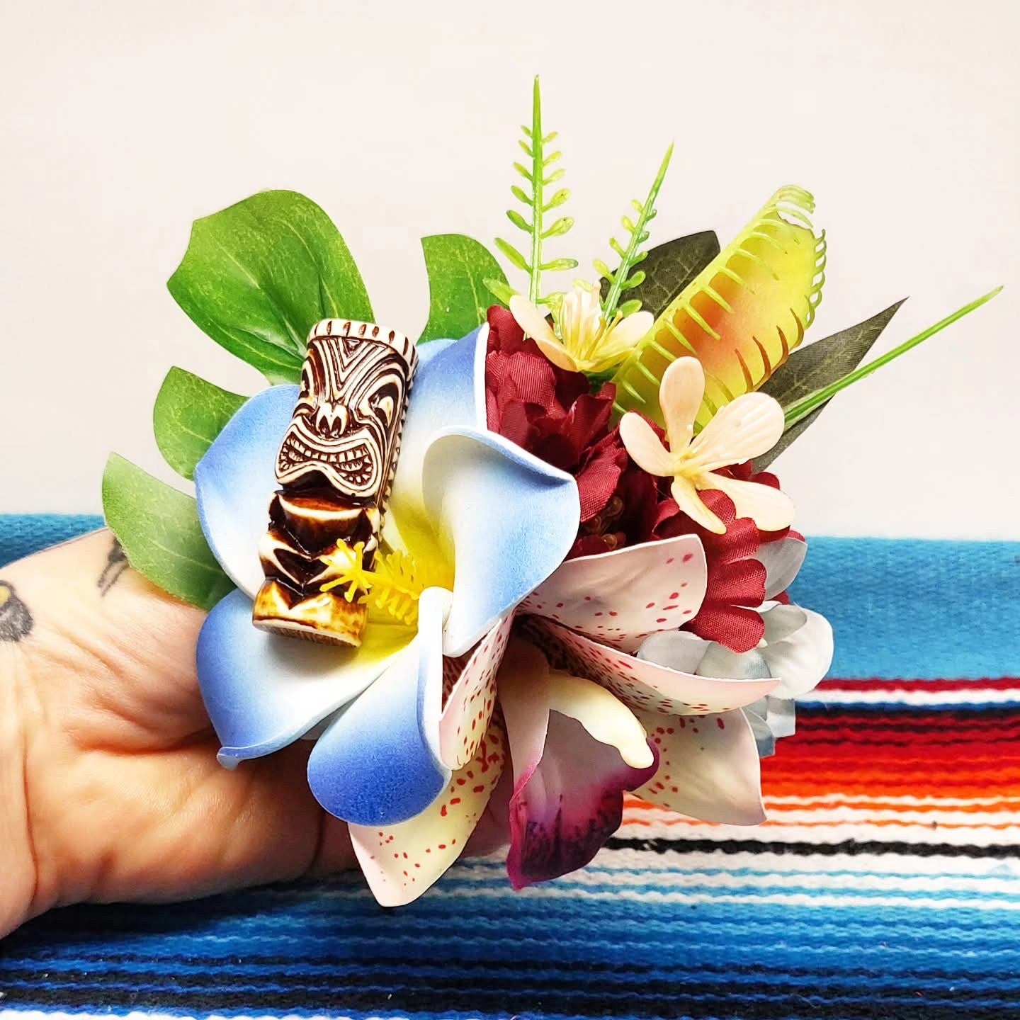 Große Stilgiganten Haarblumenspange "TIKI - Hot Rockin` Lindy Babe"