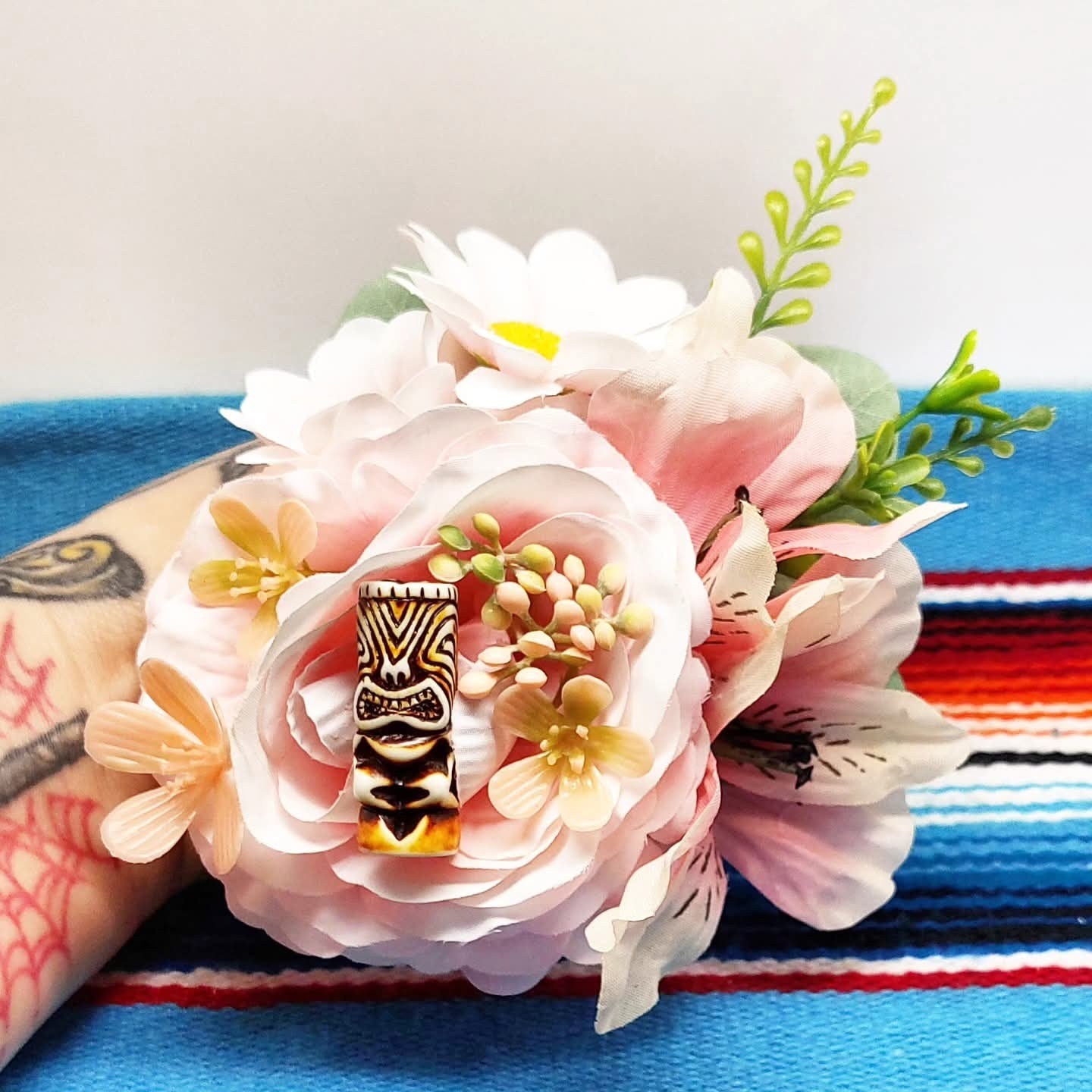 Große Stilgiganten Haarblumenspange "TIKI - Sweet Tropical Babe"