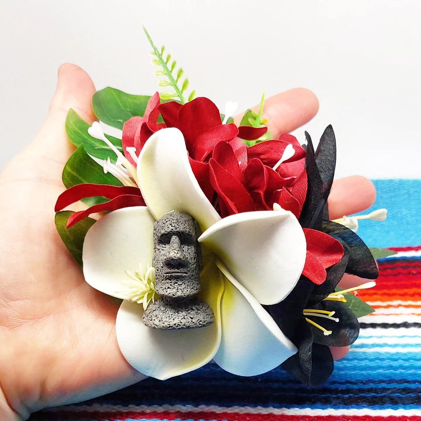 Große Stilgiganten Haarblumenspange "MOAI - Rockin` Girl"