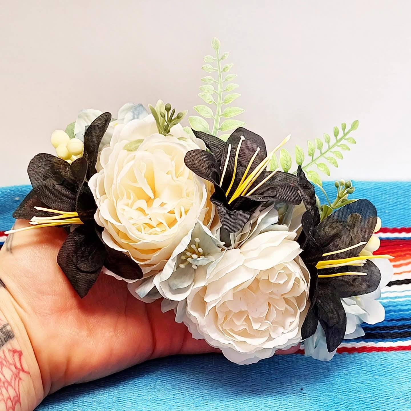 Stilgiganten Gibsonroll Haarblumenspange "Boogie Night"