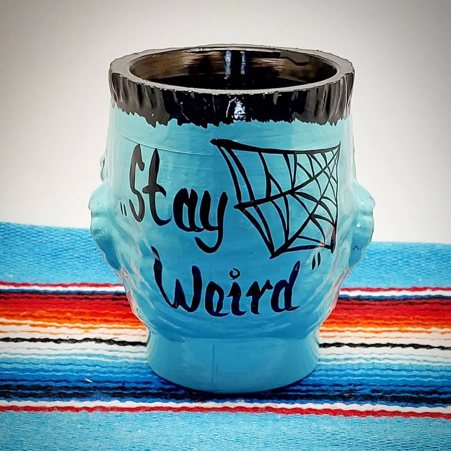 Stiliganten Kustom Deko Schrumpfkopf "Stay Weird"