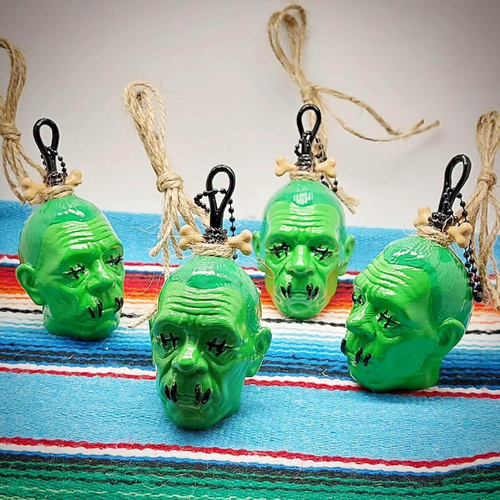 Stilgiganten Kustom Deko Anhänger "Schrumpfkopf - Green Monster"