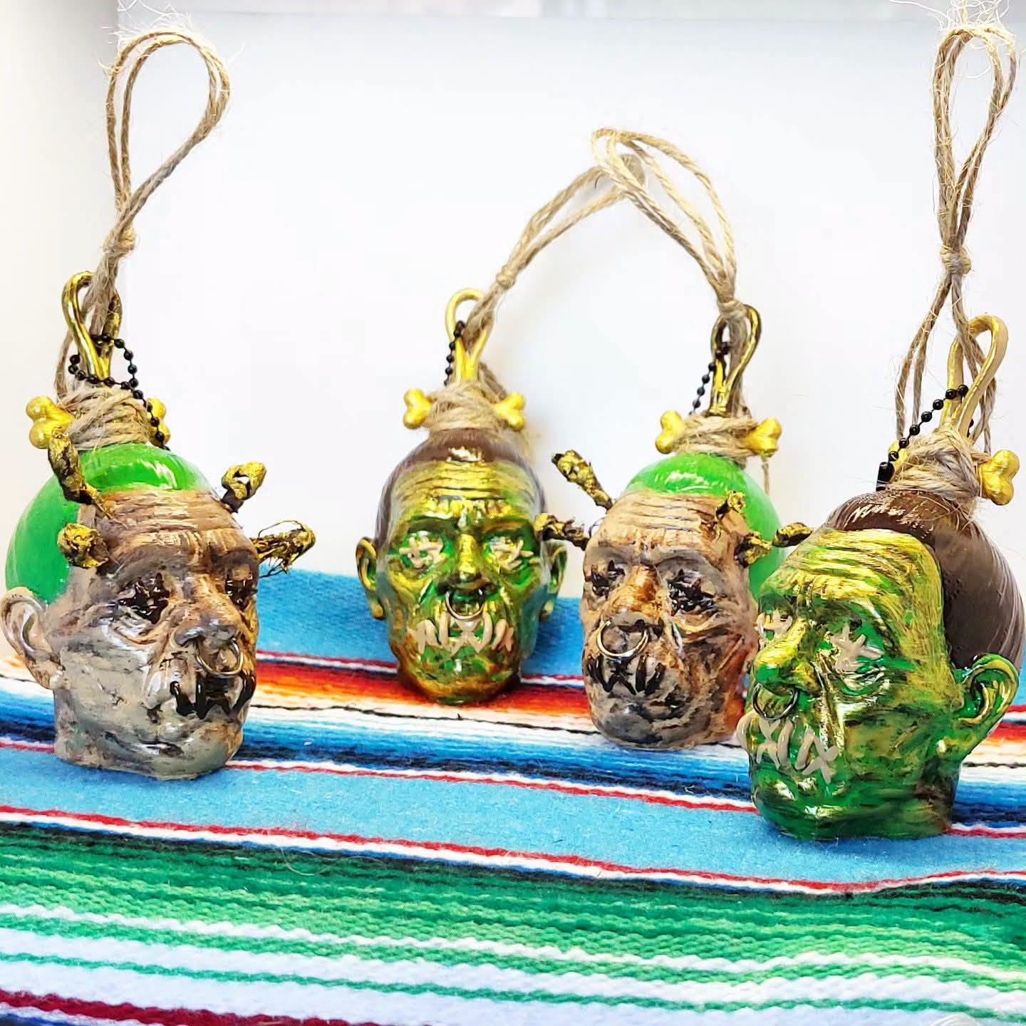 Stilgiganten Kustom Deko Anhänger " Schrumpfkopf - Voodoo & Monster"