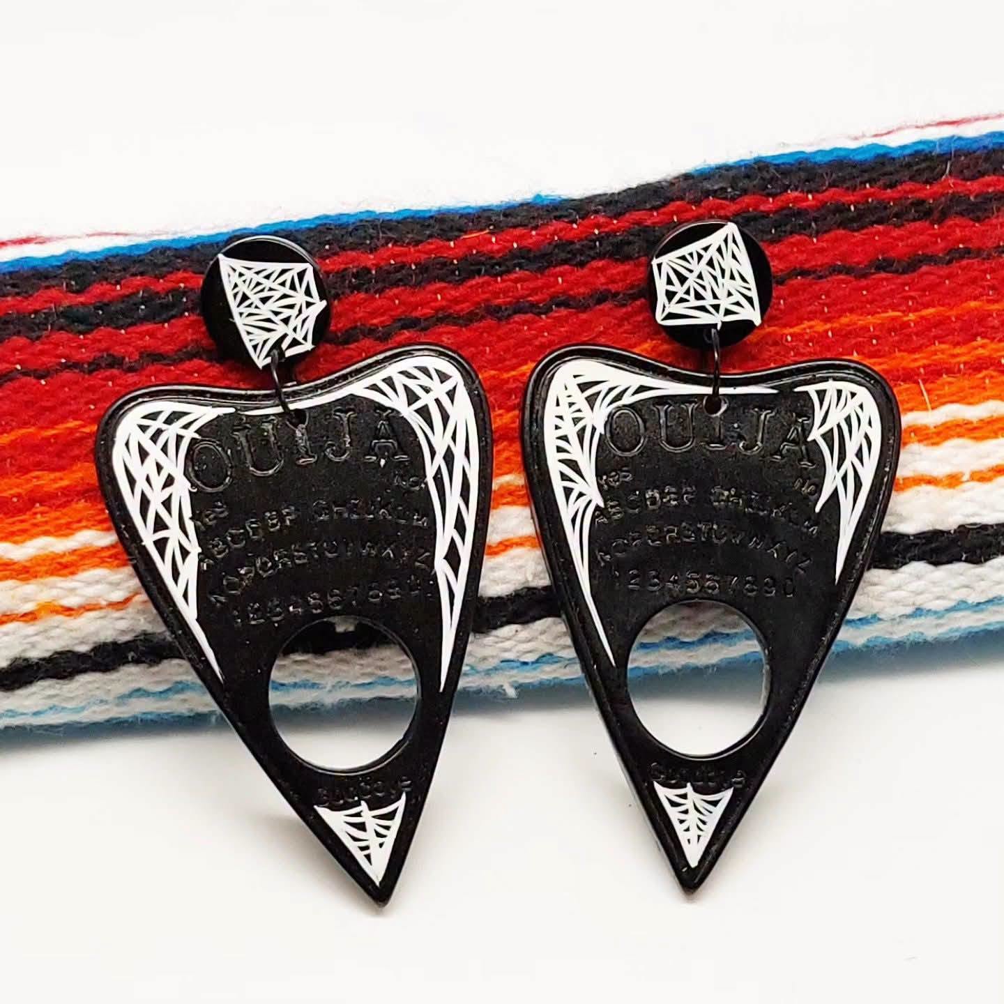 Stilgiganten Kustom Ohrstecker "Dark OUIJA Planchette"