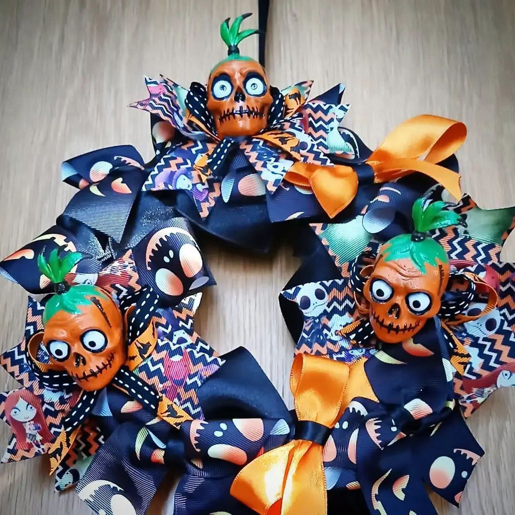 Stilgiganten Kustom Deko Kranz "Halloween Schrumpfköpfe"
